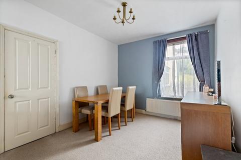 16 Heathfield Avenue, Dover, CT16 2NX