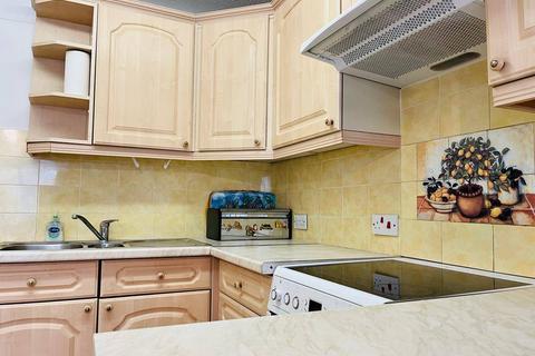 1 bedroom flat for sale, High Street, Abbots Langley WD5