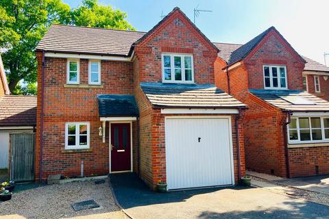 3 bedroom detached house for sale, Hamlet Close, St. Albans AL2