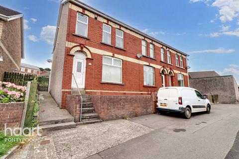 2 bedroom end of terrace house for sale, Tranch Road, Pontypool