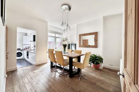 31 Balmoral Drive, Denton, Manchester, M34 2JT