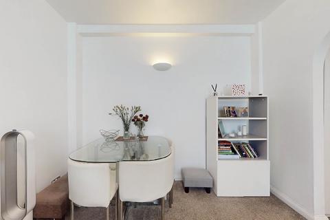 1 bedroom apartment for sale, Langford Court, 22 Abbey Road, London, NW8