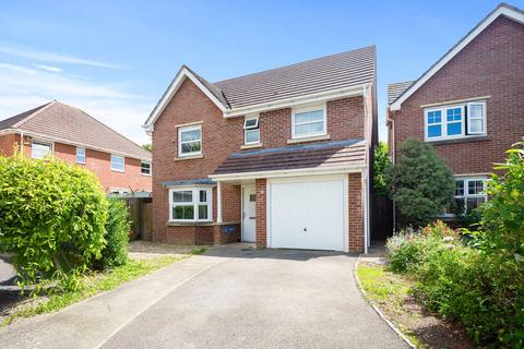 4 bedroom detached house for sale, Sassoon Close, Salisbury SP2