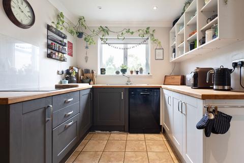 1 Old Foundry Cottages Salisbury Road, Coombe Bissett, Salisbury, SP5 4JT