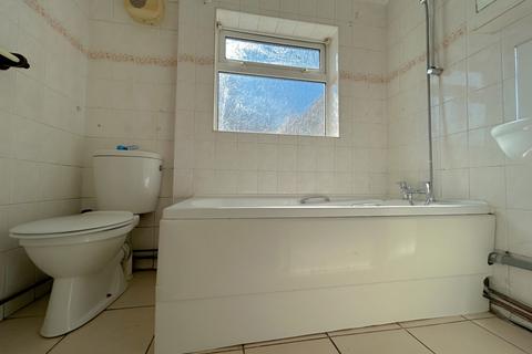 191 Belsize Avenue, Peterborough, PE2 9HY