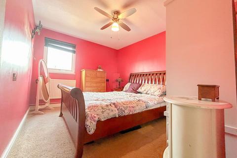 25 Freston, Paston, Peterborough, PE4 7EN