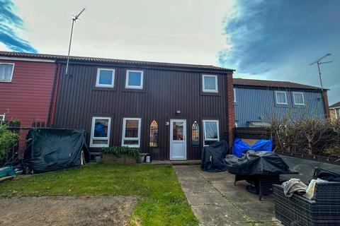25 Freston, Paston, Peterborough, PE4 7EN