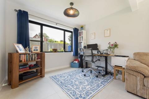 Duir Lodge Homanton, Shrewton, Salisbury, SP3 4ER