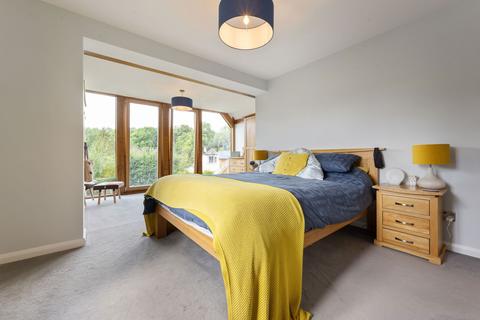 Duir Lodge Homanton, Shrewton, Salisbury, SP3 4ER