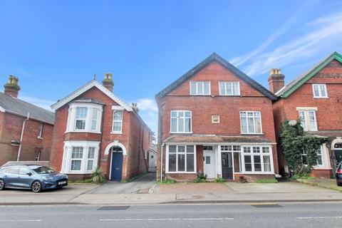 34 Castle Road, Salisbury, SP1 3RJ