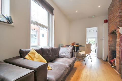 34 Castle Road, Salisbury, SP1 3RJ