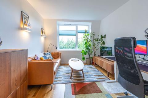 1 bedroom flat for sale, Oak Grove, London NW2