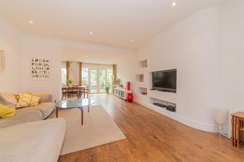 26 Broadhurst Avenue, Edgware, HA8 8TS