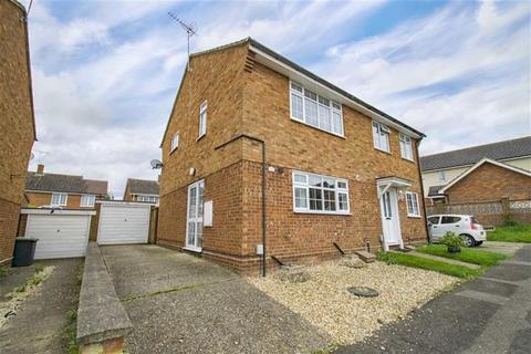 3 bedroom semi-detached house to rent, Cobbitts Road, Bedford MK45