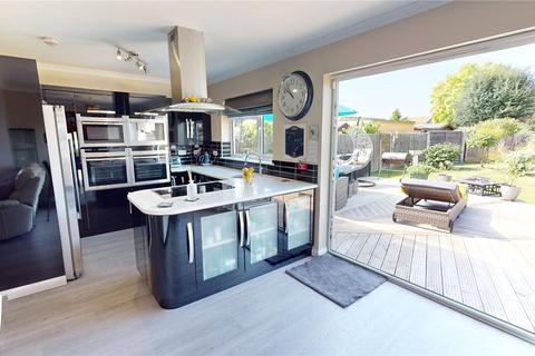 7 Laburnum Drive, Corringham, Stanford-le-hope, SS17 7QE