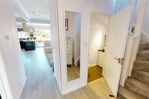 7 Laburnum Drive, Corringham, Stanford-le-hope, SS17 7QE