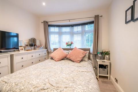 27 Abbots Rise, Kings Langley, WD4 8AR