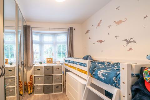 27 Abbots Rise, Kings Langley, WD4 8AR