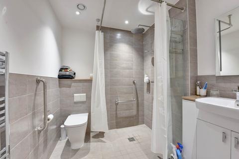 1 bedroom retirement property for sale, Albert Court, Henley-On-Thames