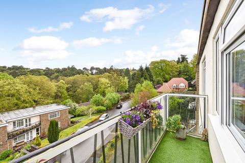 Flat 7, Hurstmere House Hurstmere Close, Grayshott, Hindhead, GU26 6TT