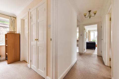 Flat 7, Hurstmere House Hurstmere Close, Grayshott, Hindhead, GU26 6TT