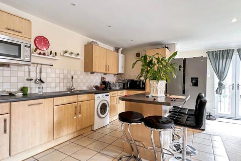 24 Darwin Close, Medbourne, Milton Keynes, MK5 6FF
