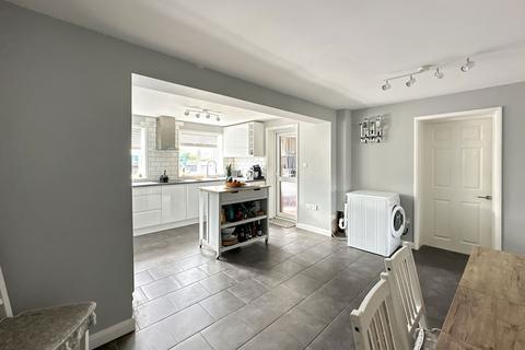158 Hunter Drive, Bletchley, Milton Keynes, MK2 3NF
