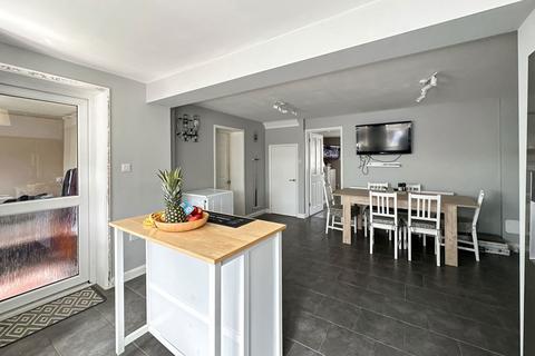 158 Hunter Drive, Bletchley, Milton Keynes, MK2 3NF