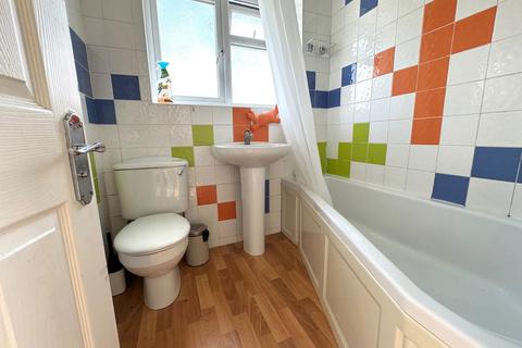 30 Sandringham Drive, Stockport, SK4 2DE