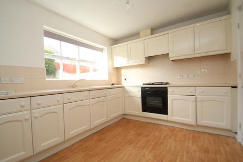 3 bedroom detached house to rent, Stonelea Court, Meanwood, Leeds, LS7