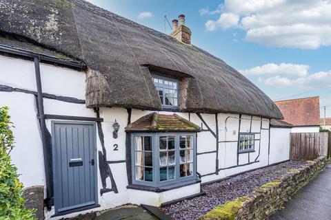 3 bedroom cottage for sale, The Strand, Aylesbury HP22