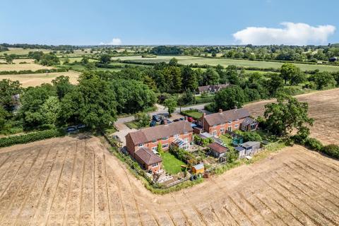 4 bedroom semi-detached house for sale, Calvert Road, Buckingham MK18