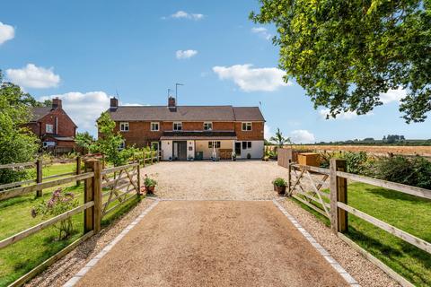 4 bedroom semi-detached house for sale, Calvert Road, Buckingham MK18