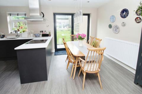 10 Birkdene, Stocksfield, NE43 7EN