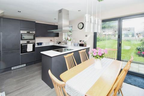 10 Birkdene, Stocksfield, NE43 7EN