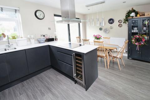 10 Birkdene, Stocksfield, NE43 7EN