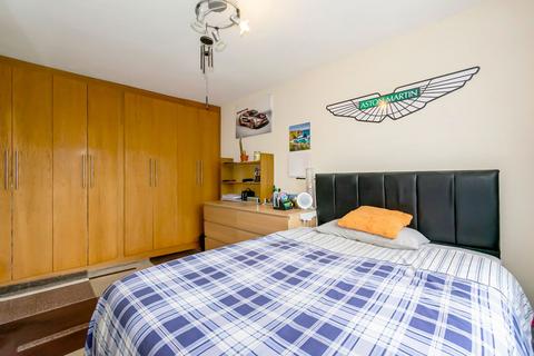 11 Cherrywood Close, Leyland, PR25 1RB