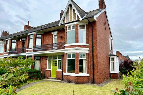 3 bedroom end of terrace house for sale, Thornfield Road, Middlesbrough TS5