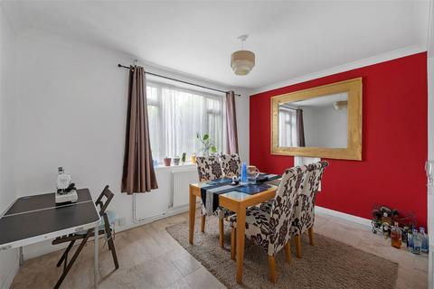 301 Chipperfield Road, Orpington, BR5 2LR