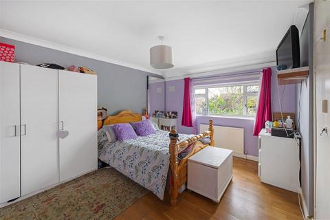 301 Chipperfield Road, Orpington, BR5 2LR