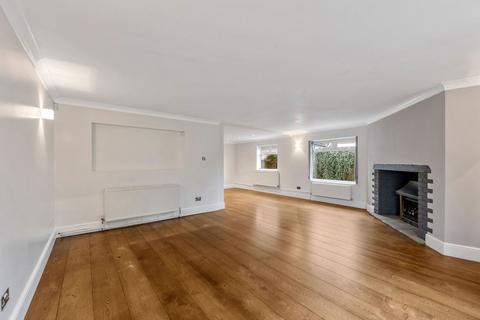 2a River Way, Epsom, KT19 0HH
