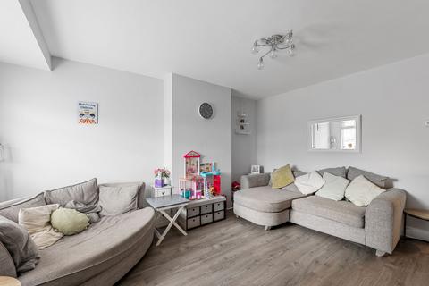 11 Erskine Road, Sutton, SM1 3AW