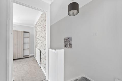 18 Andrews Close, Worcester Park, KT4 8PF