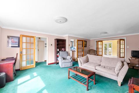 1 Parry Close, Epsom, KT17 2PB