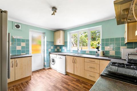 1 Parry Close, Epsom, KT17 2PB