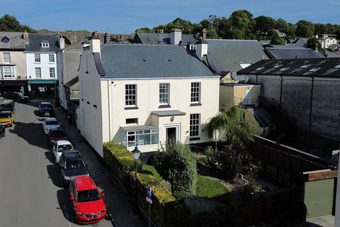 undefined, Russell Street, Tavistock PL19