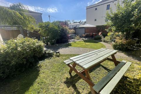 undefined, Russell Street, Tavistock PL19