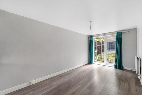 1 bedroom ground floor flat for sale, Gorman Road, London SE18