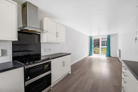 1 bedroom ground floor flat for sale, Gorman Road, London SE18