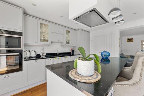 81 River Way, Epsom, KT19 0HL
